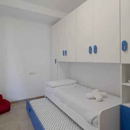 Crissylu - Family Friendly Apartament *